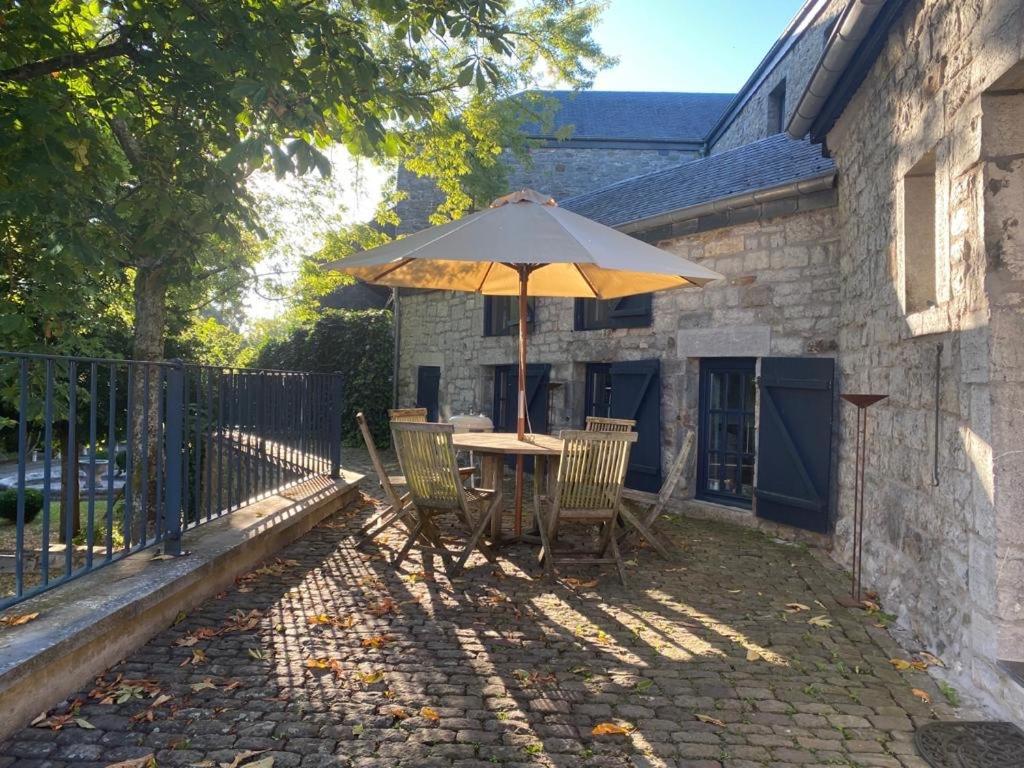 Les Confidences De Messire Sanglier, Stylished Guest Houses Beauraing Exterior foto