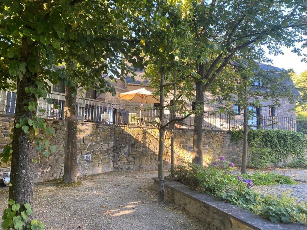 Les Confidences De Messire Sanglier, Stylished Guest Houses Beauraing Exterior foto