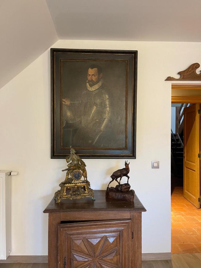 Les Confidences De Messire Sanglier, Stylished Guest Houses Beauraing Exterior foto