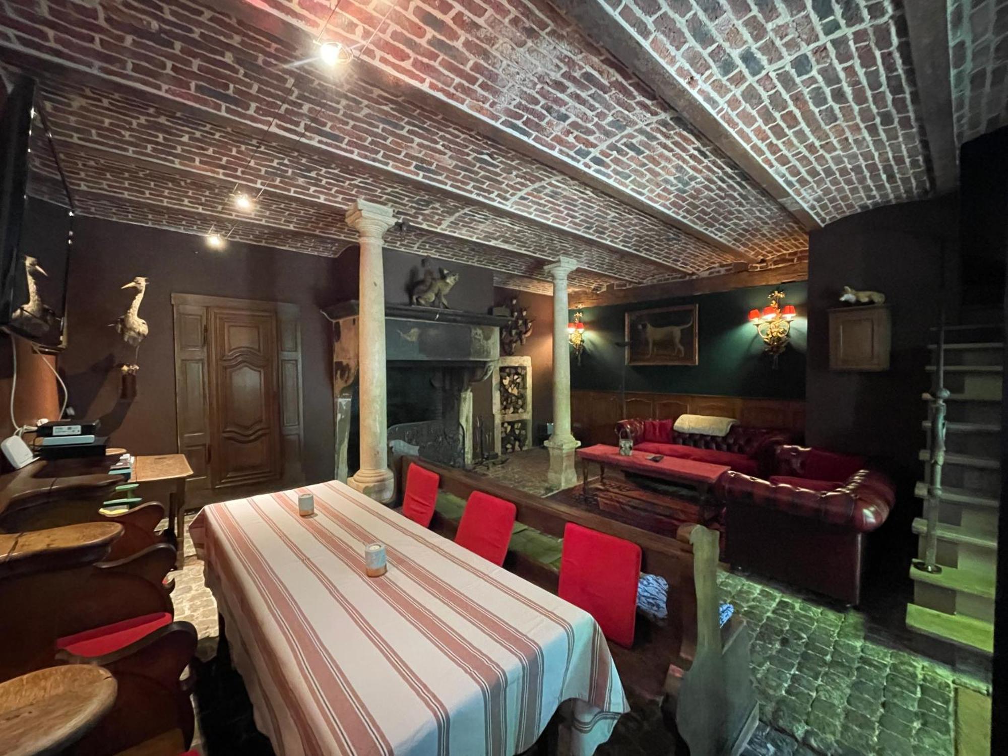 Les Confidences De Messire Sanglier, Stylished Guest Houses Beauraing Exterior foto