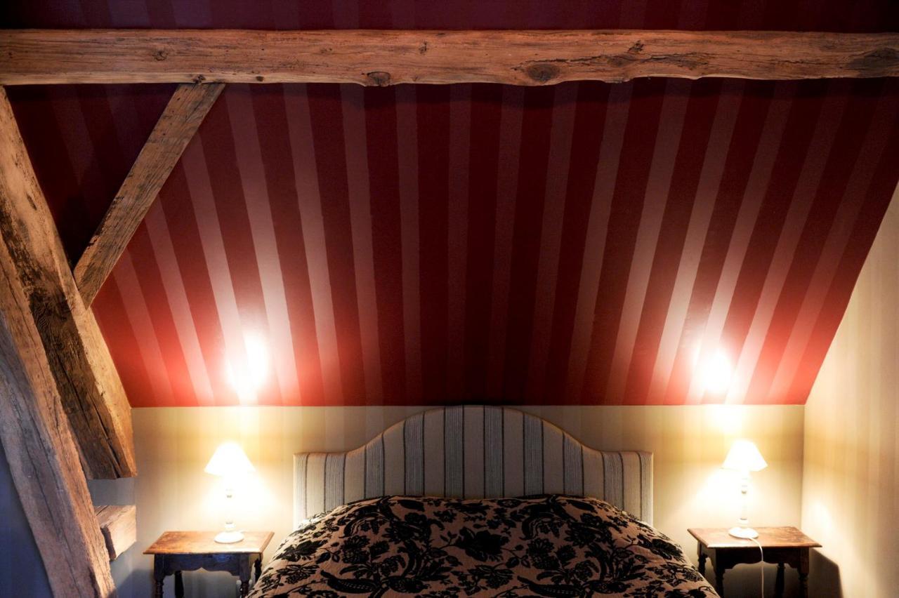 Les Confidences De Messire Sanglier, Stylished Guest Houses Beauraing Habitación foto